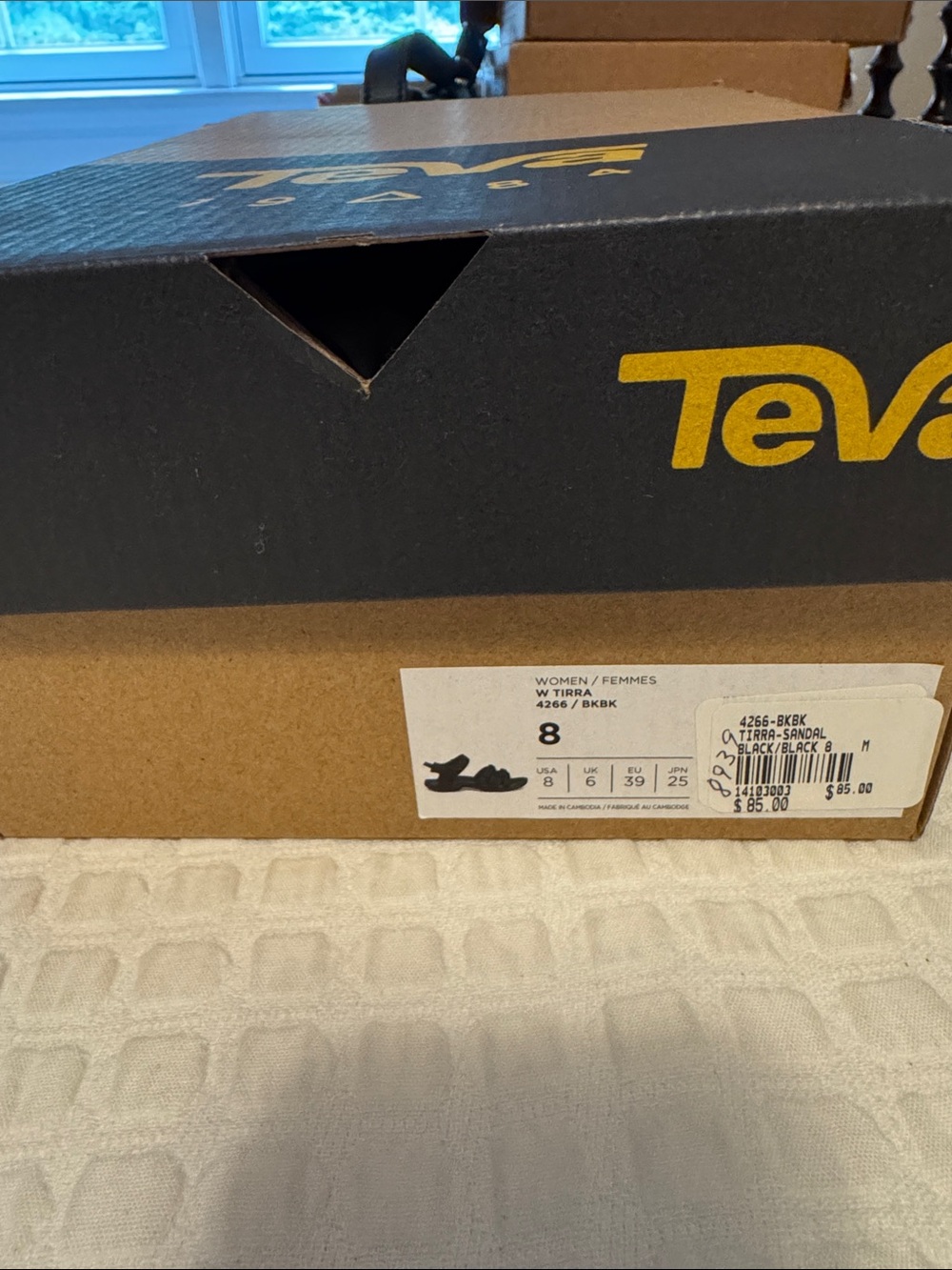 NWT- Teva sandals. Black. 8 - Picture 5 of 5